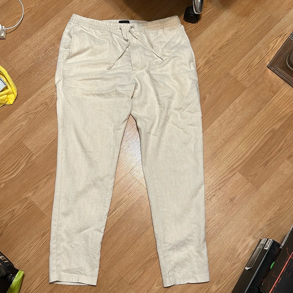 Club Monaco men’s Linen pants